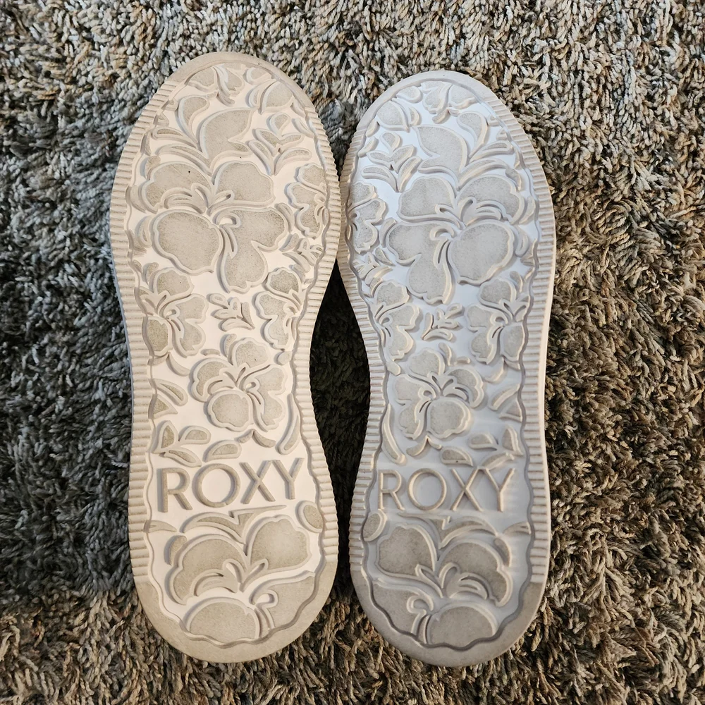 Roxy Shielahh Slip-on Platform Shoes. EUC.